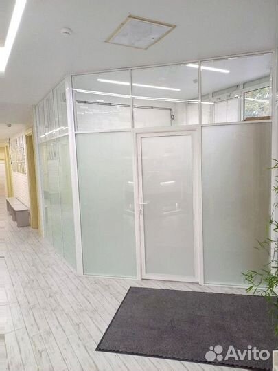 Дверь стеклянная межкомнатная