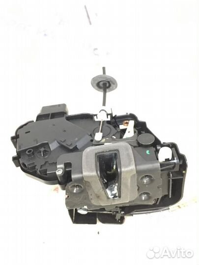 Замок двери задний правый Land Rover Range Rover