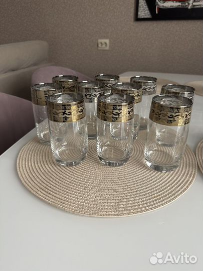Набор бокалов и рюмок