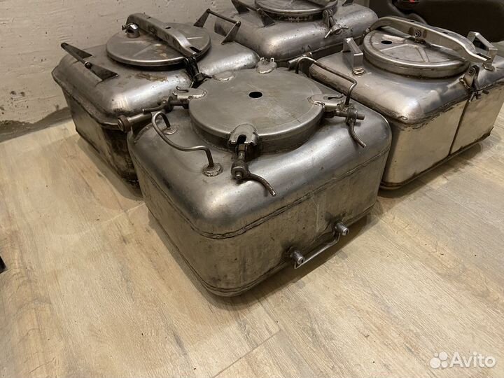 Баки от полевой кухни 4 шт