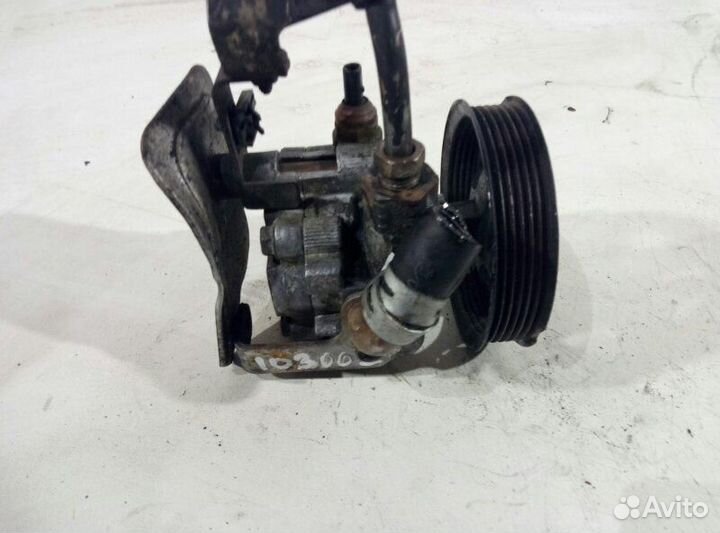 Насос гидроусилителя руля Toyota RAV4 32100
