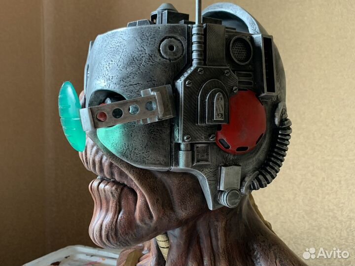 Бюст скелет Эдди из Iron Maiden