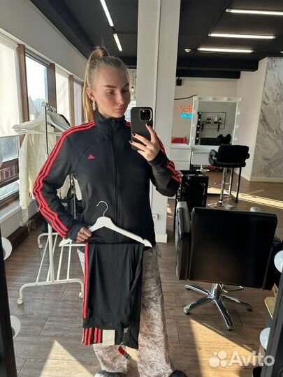 Спортивный костюм женский