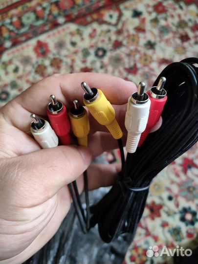 Кабель (3 RCA - 3 RCA)