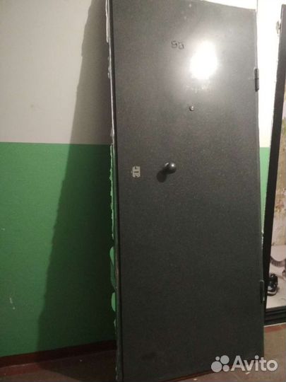 Металлическая дверь бу