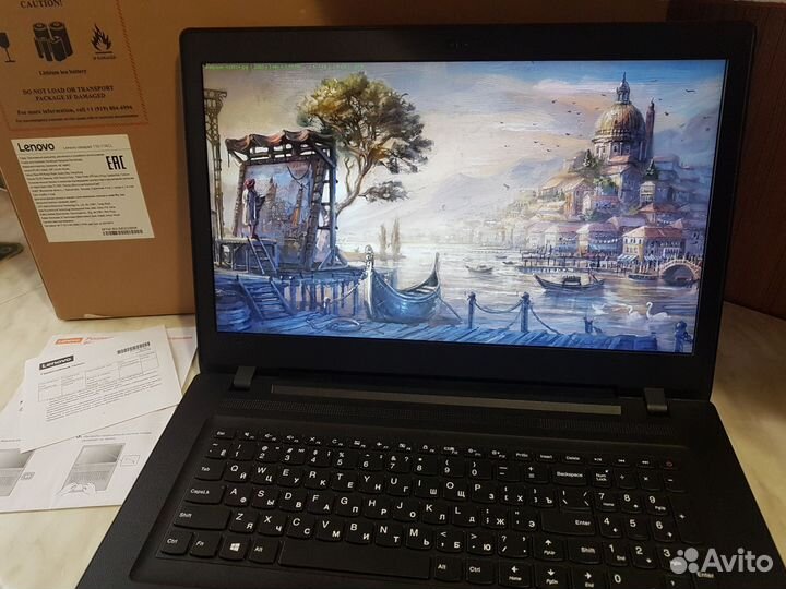 Тонкий Ноутбук Lenovo (шикарный большой экран)
