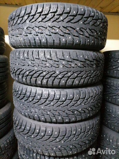 Nokian Tyres Hakkapeliitta 9 SUV 215/65 R17 T