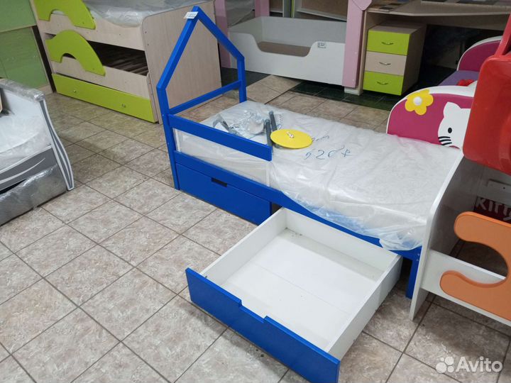 Кровать домик мини из дерева с ящиками и бортиком