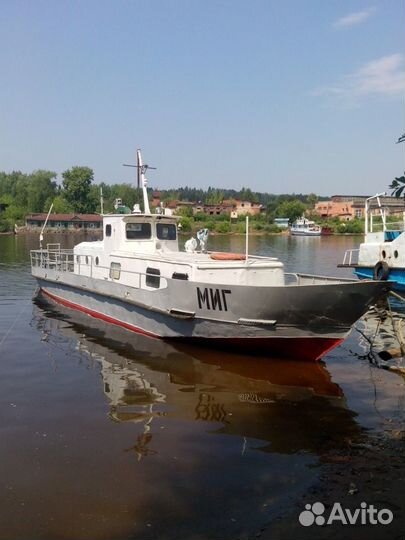 Яхта для путешествий с семьёй и друзьями