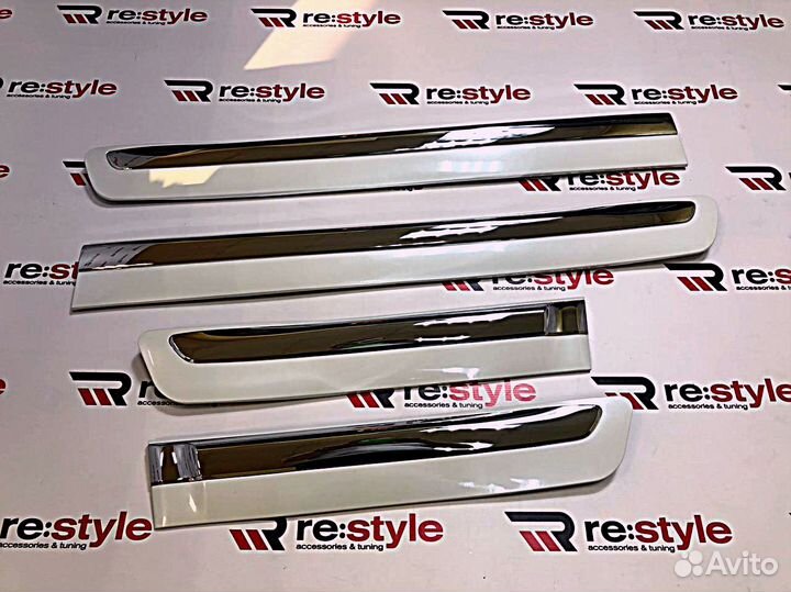 Молдинги дверей Lexus LX570 12-15г Белые