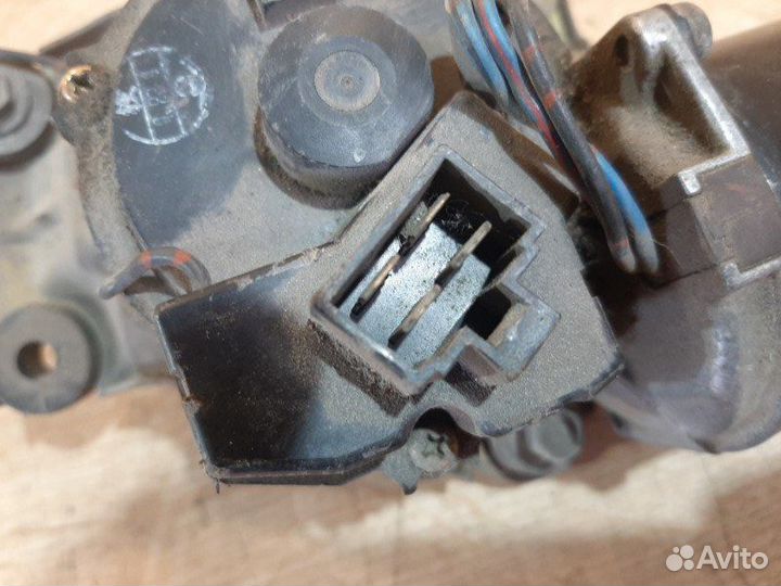 Моторчик стеклоочистителя Mazda 626 GE 1.8