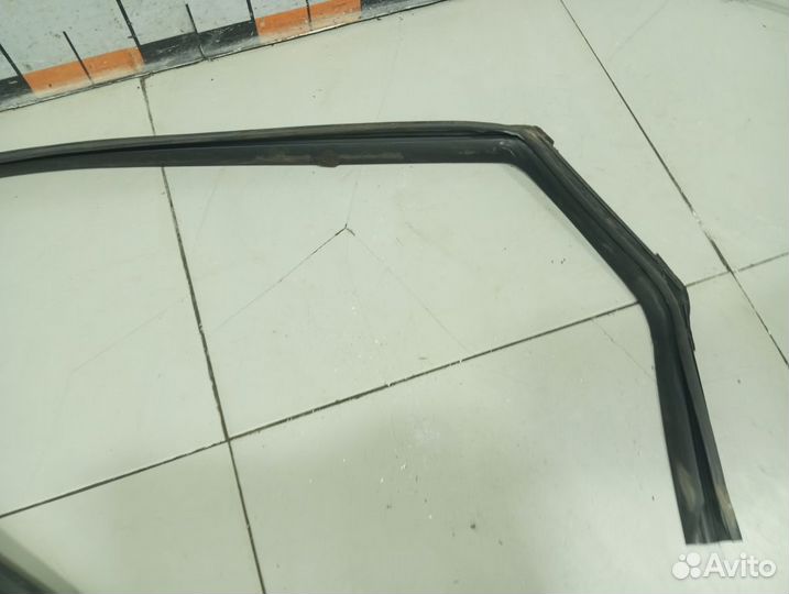 Уплотнитель стекла двери Changan Uni-K