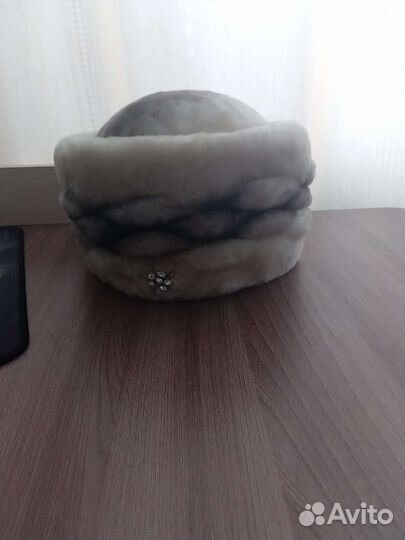 Шапка женская из мутона