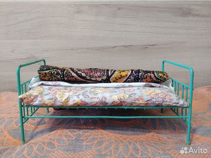 Кроватка для кукол