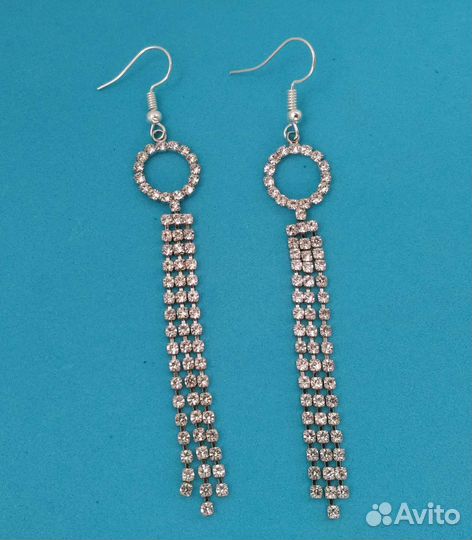 Серьги длинные из бусин и страз