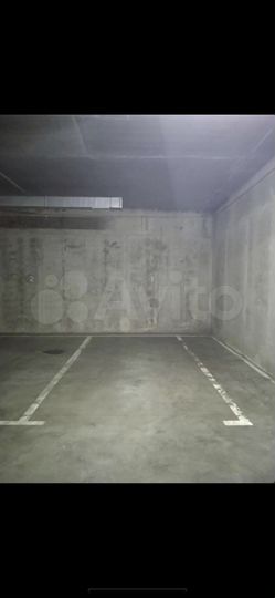 Машиноместо, 18 м²