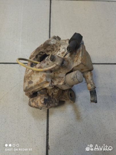 Суппорт тормозной задний левый Bmw 5-Series E34