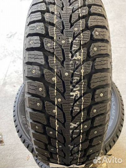 Kumho WinterCraft Ice Wi32 215/55 R17