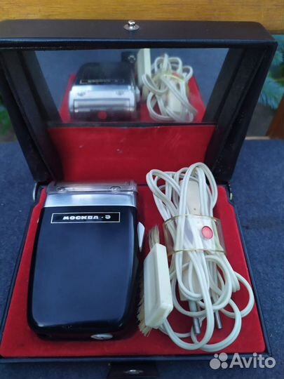 Бритвы электрические и заводная СССР