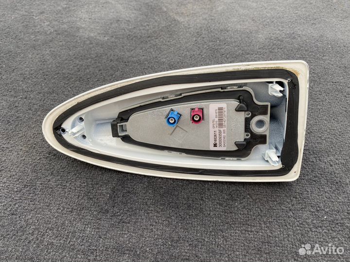 Плавник, антенна на крышу BMW f 10 / f01 / f11