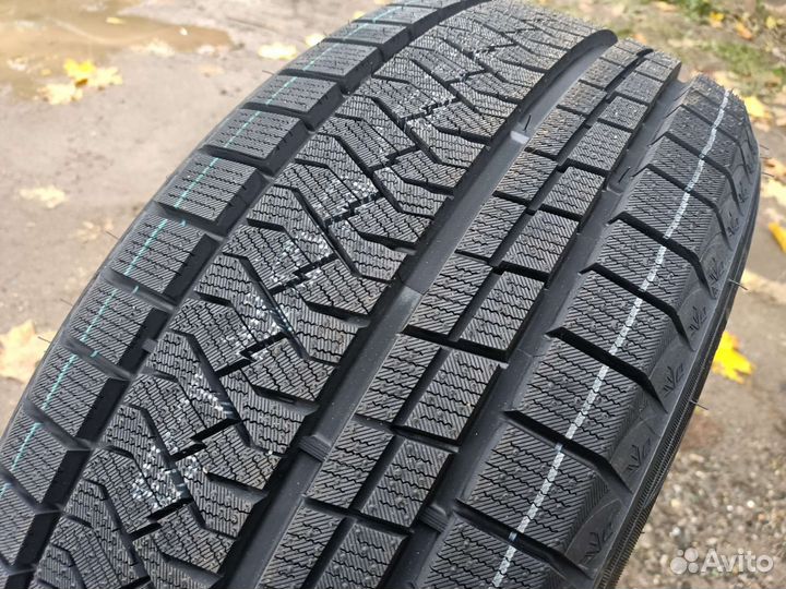 Triangle PL02 235/65 R17 108V