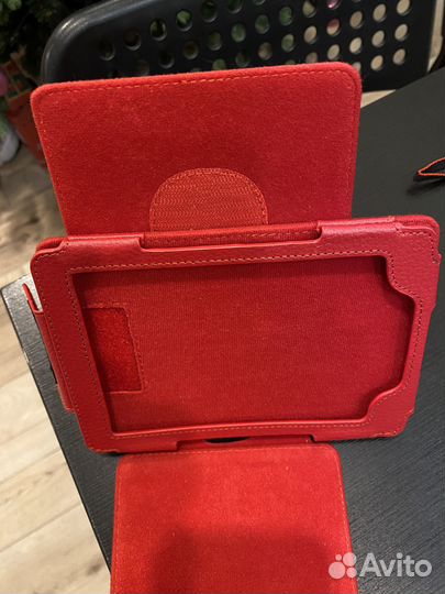 Roocase Кожаный чехол с подставкой для электронной