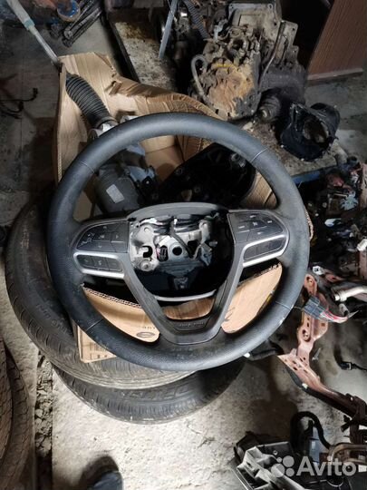 Руль jeep cherokee 5 2019