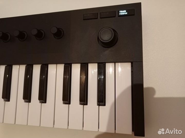 Native Instruments Komplete Kontrol M32
