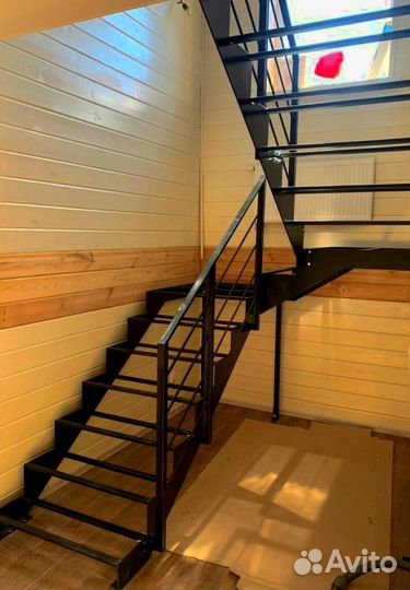 Перила деревянные для лестниц