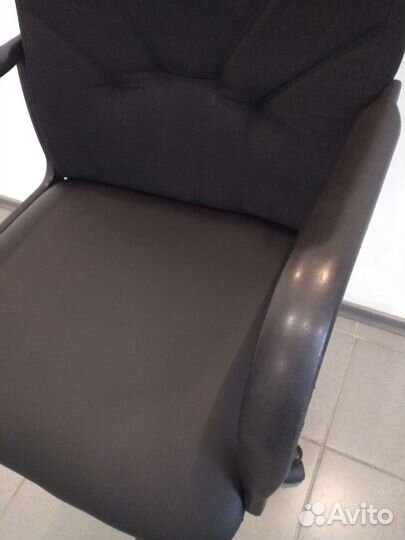 Компьютерное кресло, стул офисный