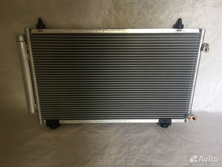 Радиатор кондиционера Тойота Авенсис Королла