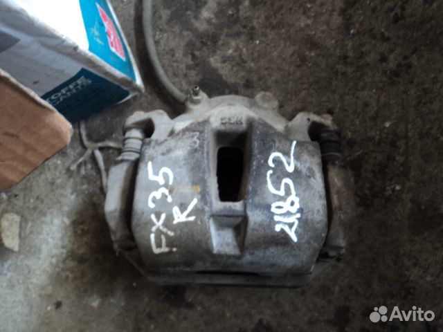 Суппорт тормозной передний правый Infiniti FX35 б