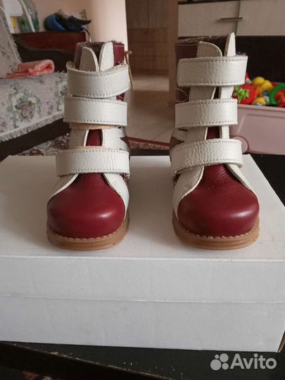 Зимние ботинки для девочки