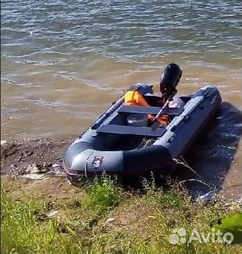 Лодка с мотором