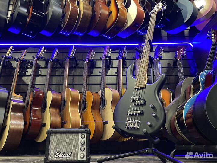 Бас гитара Cort + Комбик