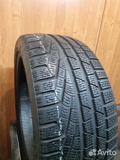 Pirelli Winter Sottozero 240 Serie II 235/40 R19