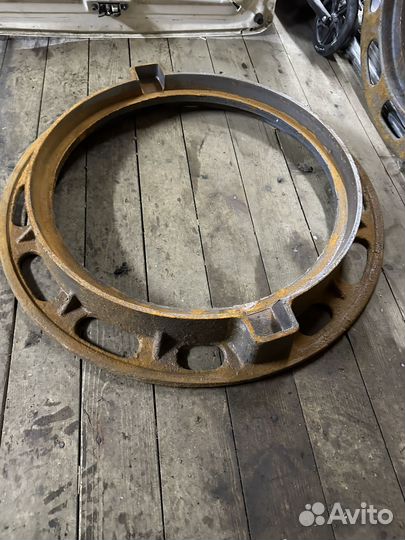 Люк канализационный чугунный