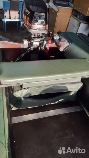 Лодка с мотором