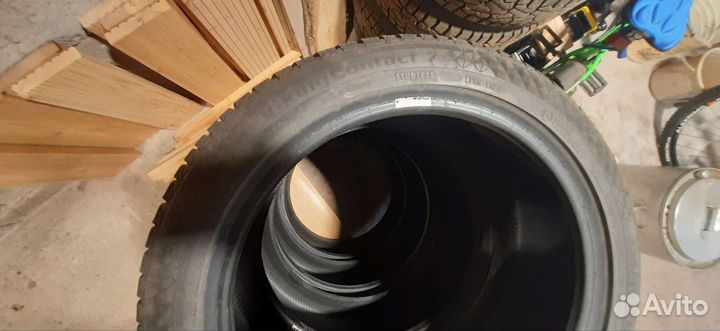 Continental ContiVikingContact 7 225/45 R17 94T