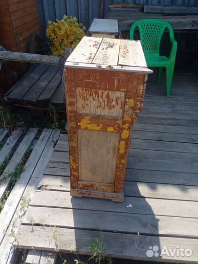 Старинная тумбочка(в ремонт)