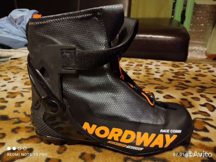 Лыжные ботинки фирменные nordway новые