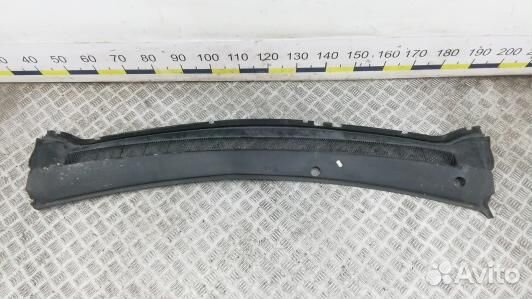 Накладка декоративная (жабо, дождевик) ford focus 2 (3BE11QU01)