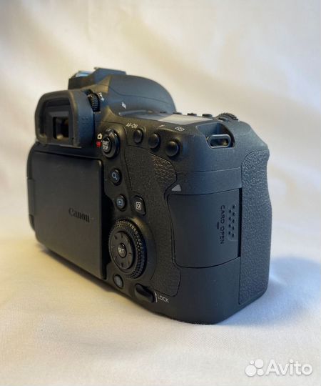 Зеркальный фотоаппарат canon eos 6d mark ii body