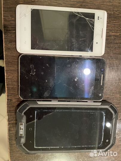 Мобильные телефоны на запчасти