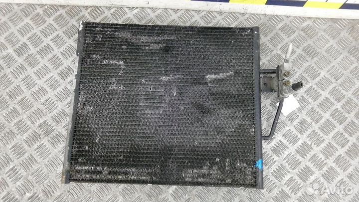 Радиатор кондиционера (конденсер) BMW 5-Series/M5