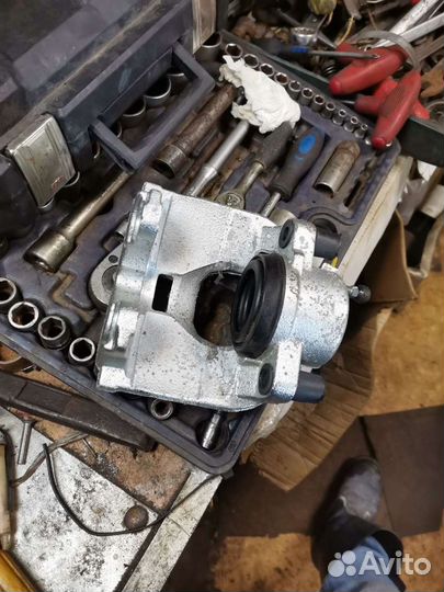 Суппорт тормозной передний ford mondeo