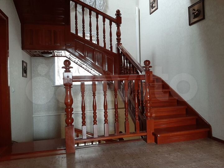 Дом 423 м² на участке 3,5 сот.