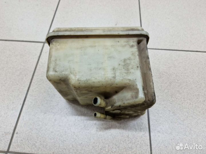 Увеличенный / Большой бачок гура на Audi 100/A6 C4