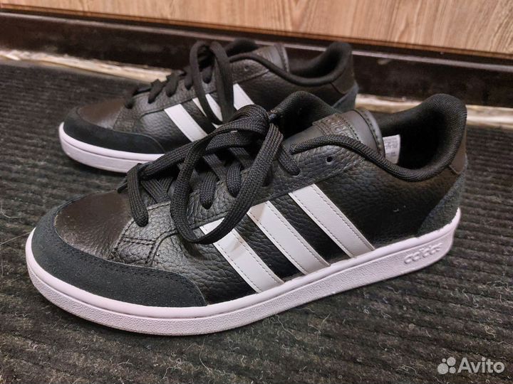 Кроссовки Adidas