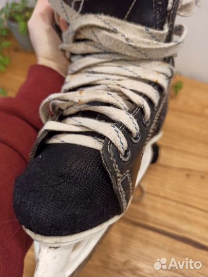 Коньки хоккейные